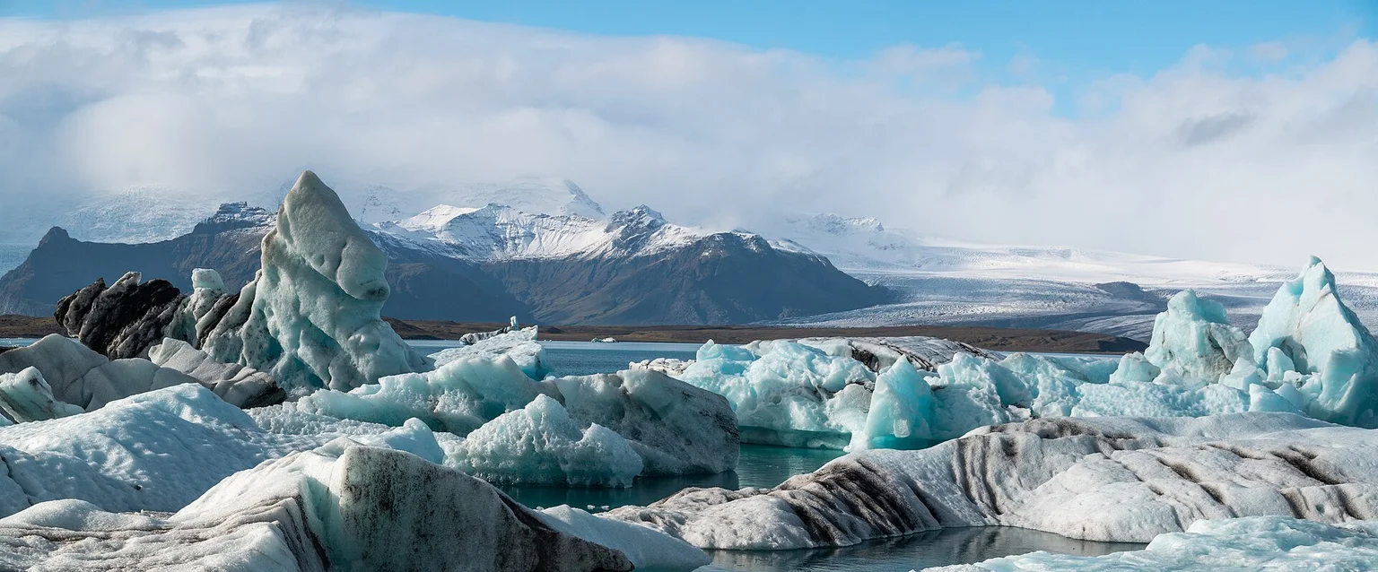Icebergs across Jökulsárlón glacier lagoon, Iceland